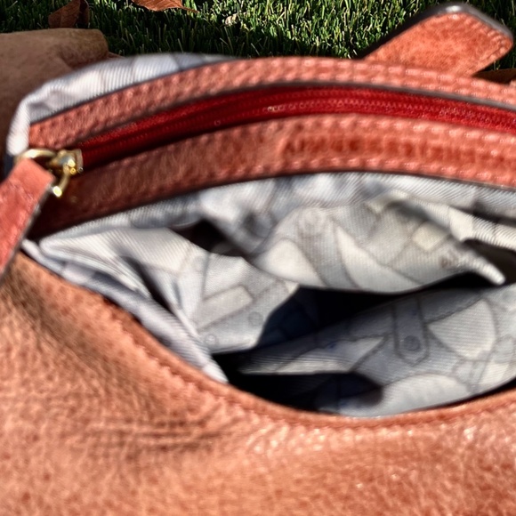 Aimee Kestenberg large Satchel Shoulder Bag soft leather, lots of zip peach - Picture 3 of 6